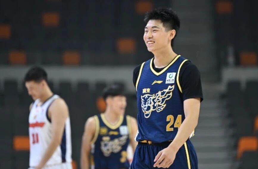 世界杯直播-崔永熙表态已恢复100%，山西内线大将伤病，青岛官宣签约新大外援